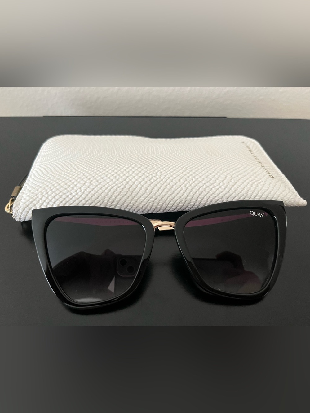 Quay Sunglasses - Picture 2 of 2